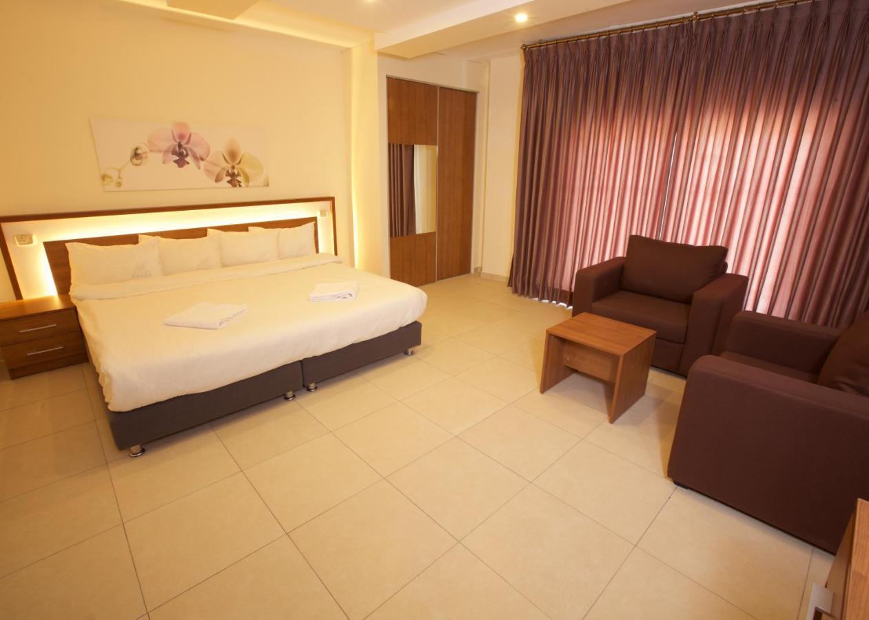 Lujain Hotel فندق النور واللجين Amman Esterno foto