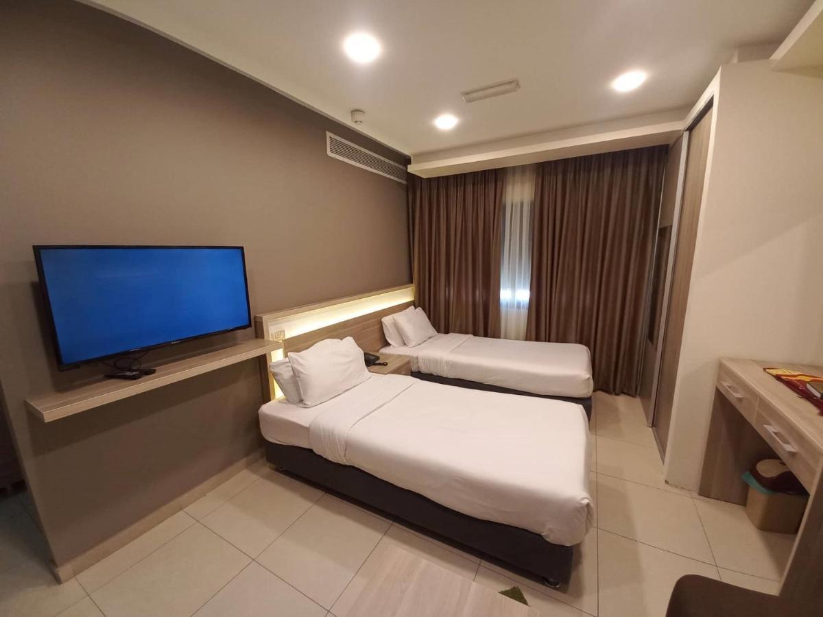 Lujain Hotel فندق النور واللجين Amman Esterno foto