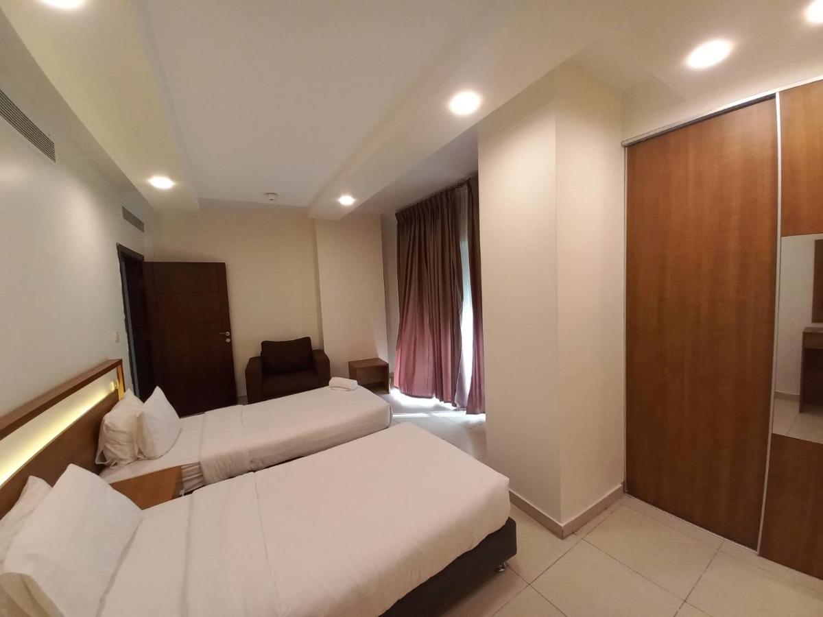 Lujain Hotel فندق النور واللجين Amman Esterno foto