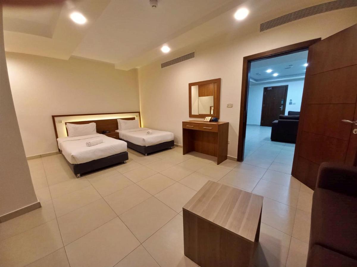 Lujain Hotel فندق النور واللجين Amman Esterno foto