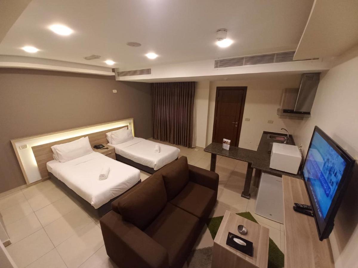 Lujain Hotel فندق النور واللجين Amman Esterno foto