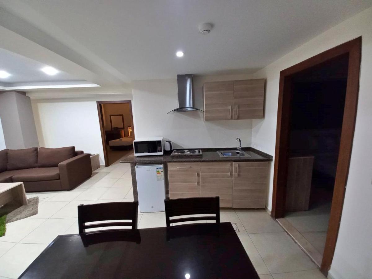 Lujain Hotel فندق النور واللجين Amman Esterno foto
