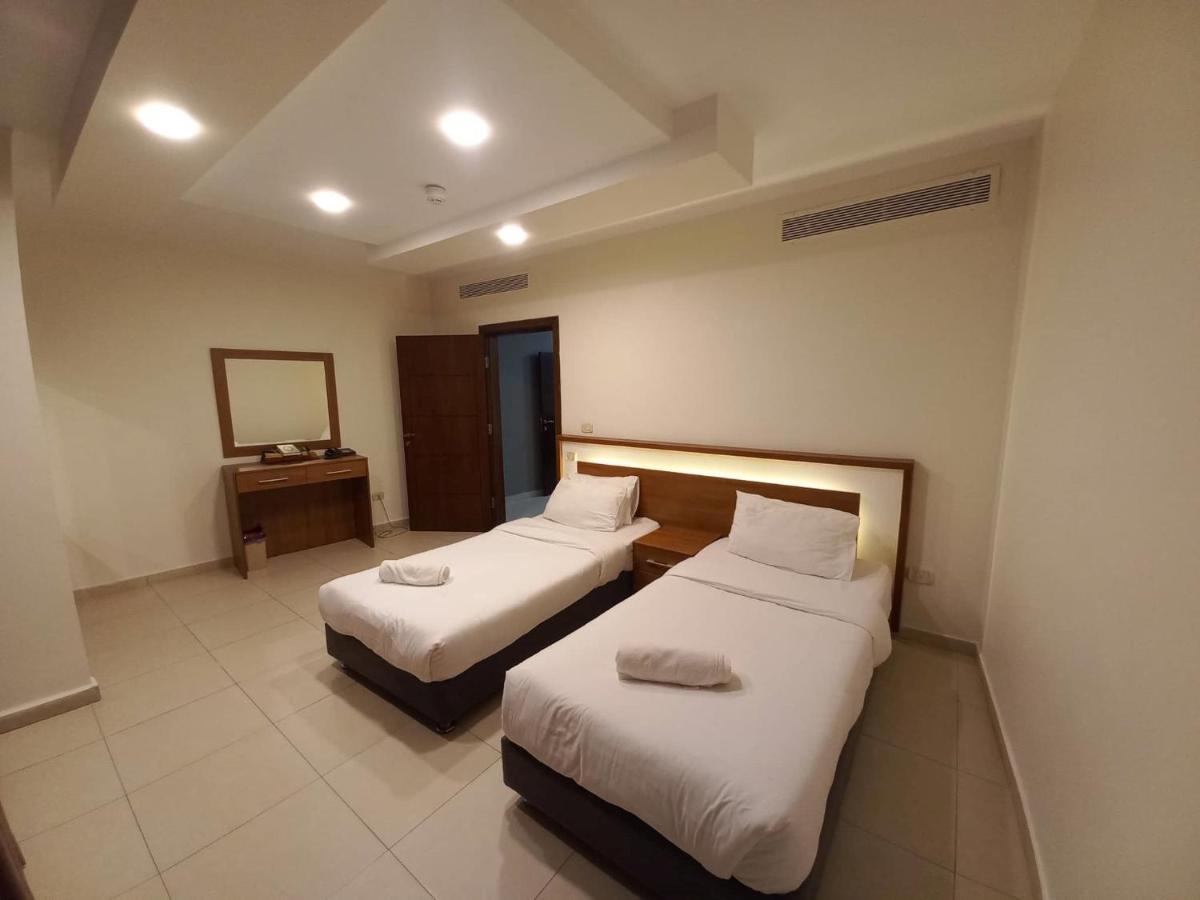 Lujain Hotel فندق النور واللجين Amman Esterno foto