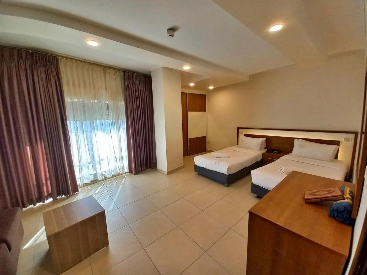 Lujain Hotel فندق النور واللجين Amman Esterno foto