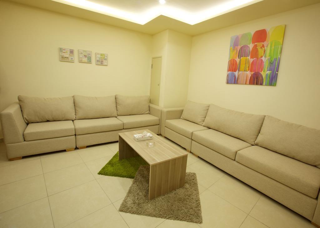Lujain Hotel فندق النور واللجين Amman Camera foto