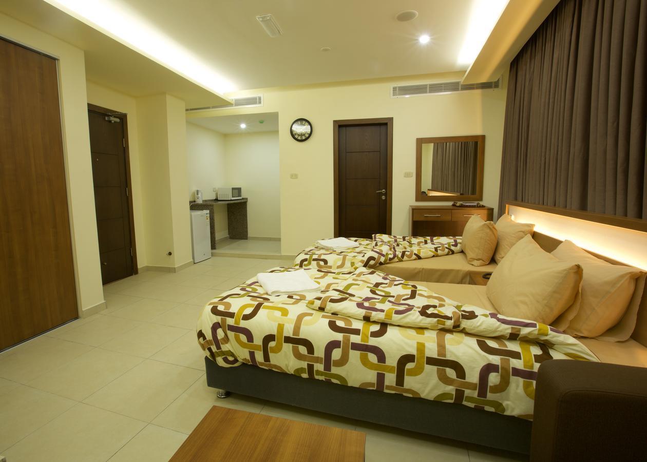 Lujain Hotel فندق النور واللجين Amman Camera foto