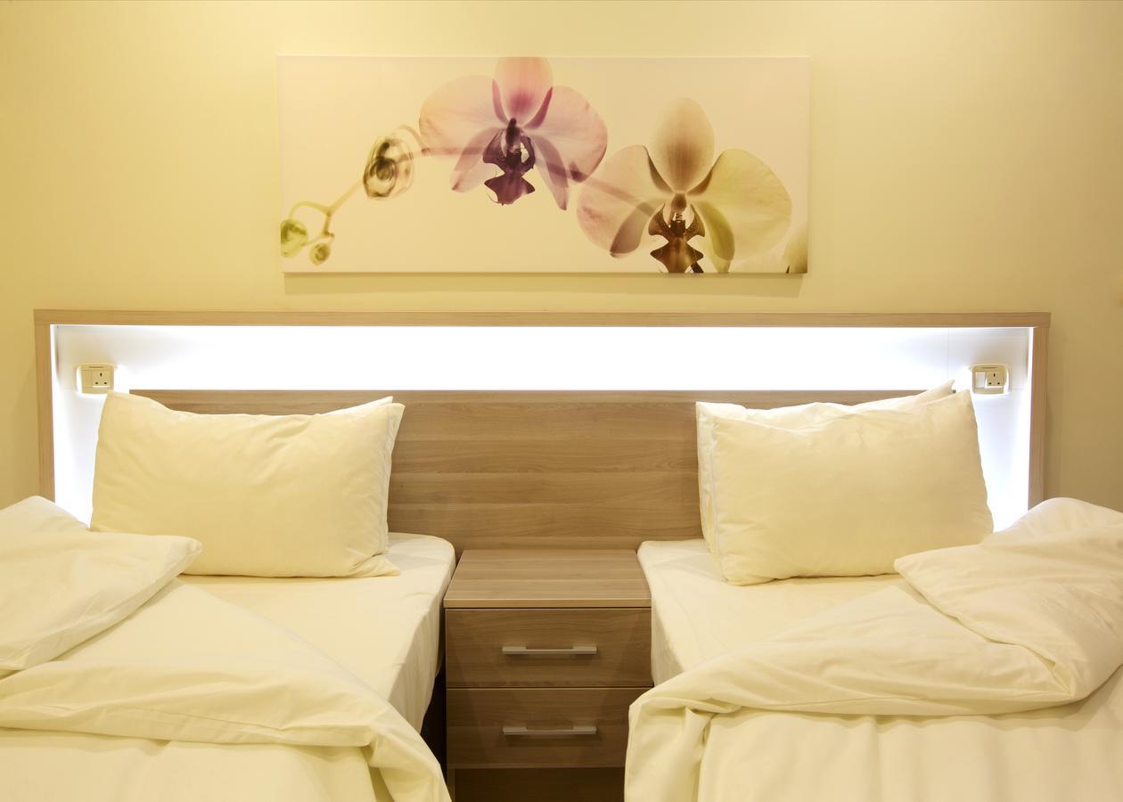 Lujain Hotel فندق النور واللجين Amman Camera foto