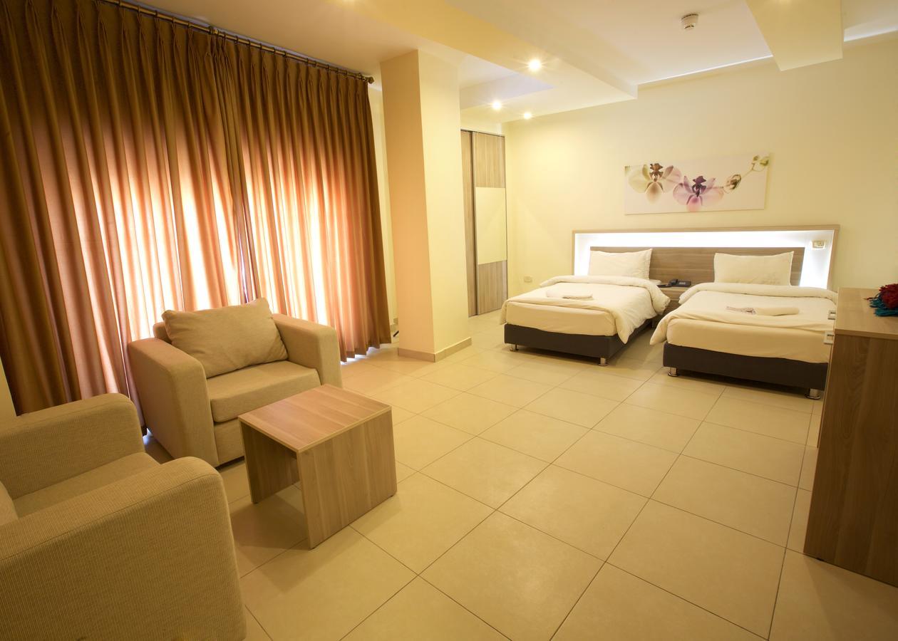 Lujain Hotel فندق النور واللجين Amman Camera foto