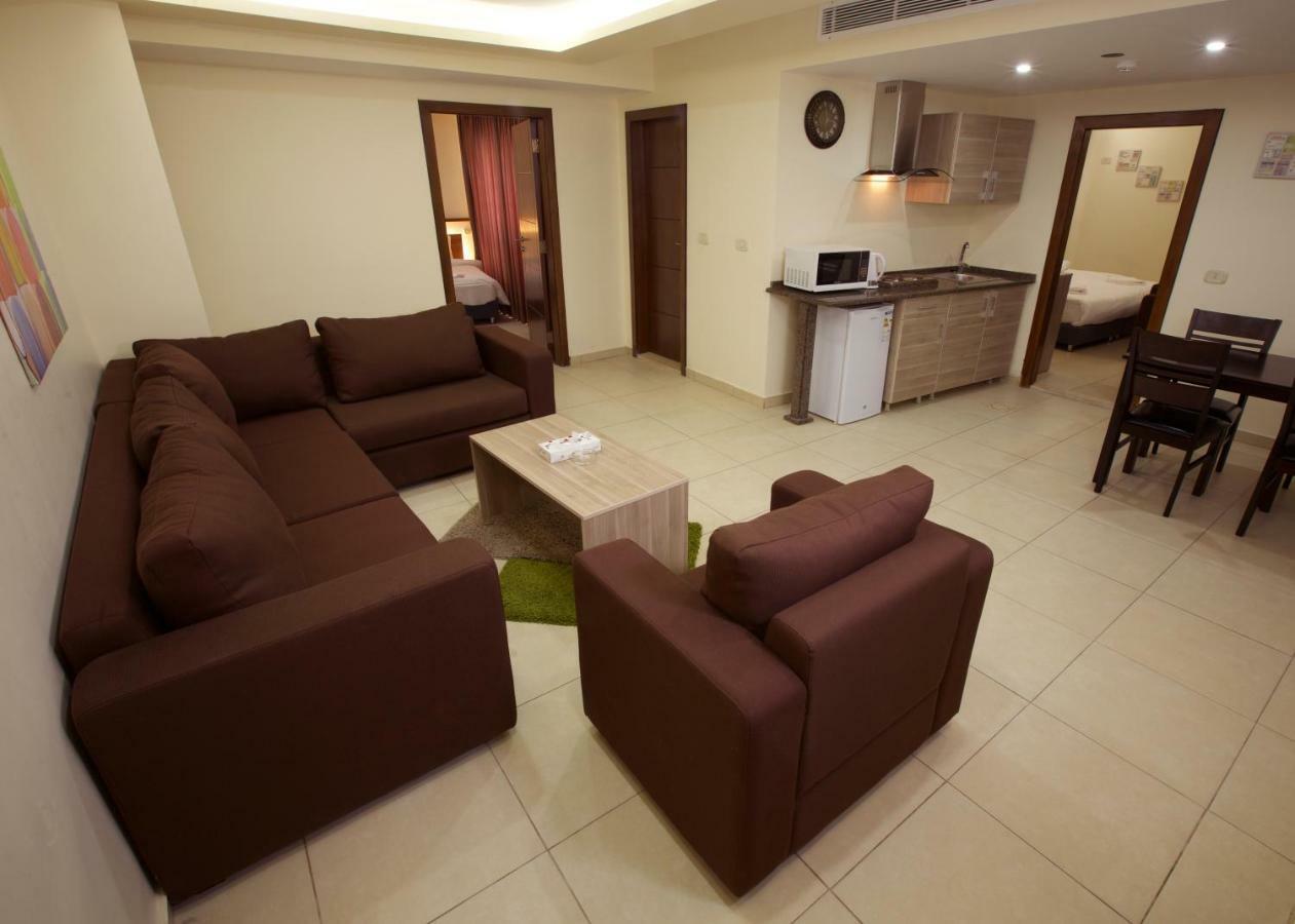 Lujain Hotel فندق النور واللجين Amman Esterno foto