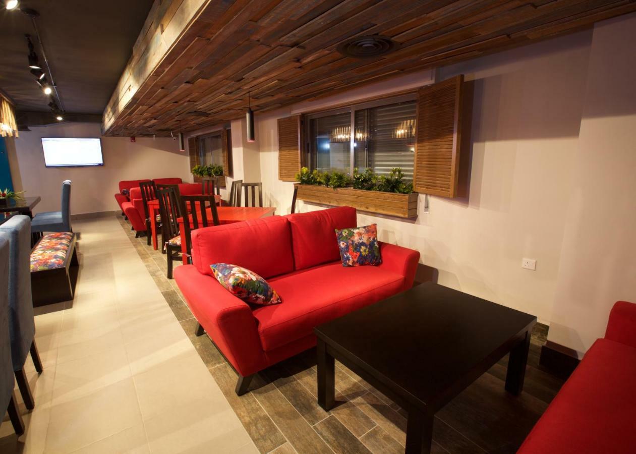 Lujain Hotel فندق النور واللجين Amman Esterno foto